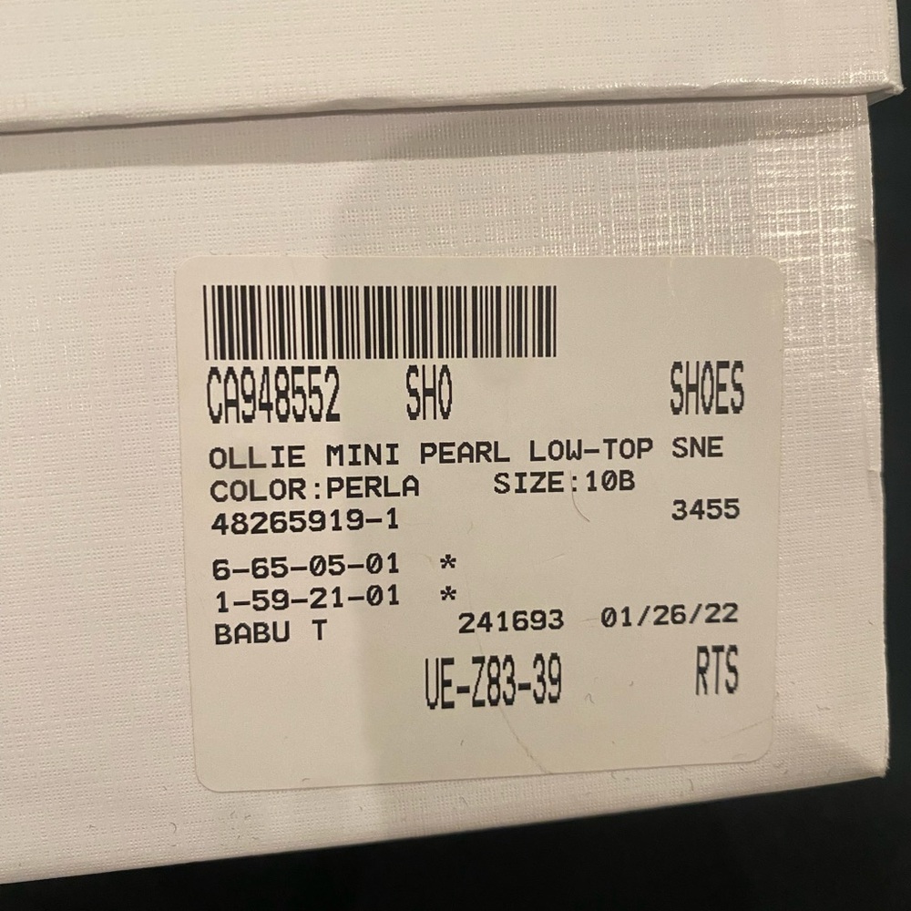 Stewart Weitzman multi pearl low top sneaker!